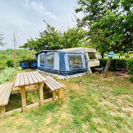 Camping Paradis Family Les Rives De L'Herault Жиняк Екстериор снимка