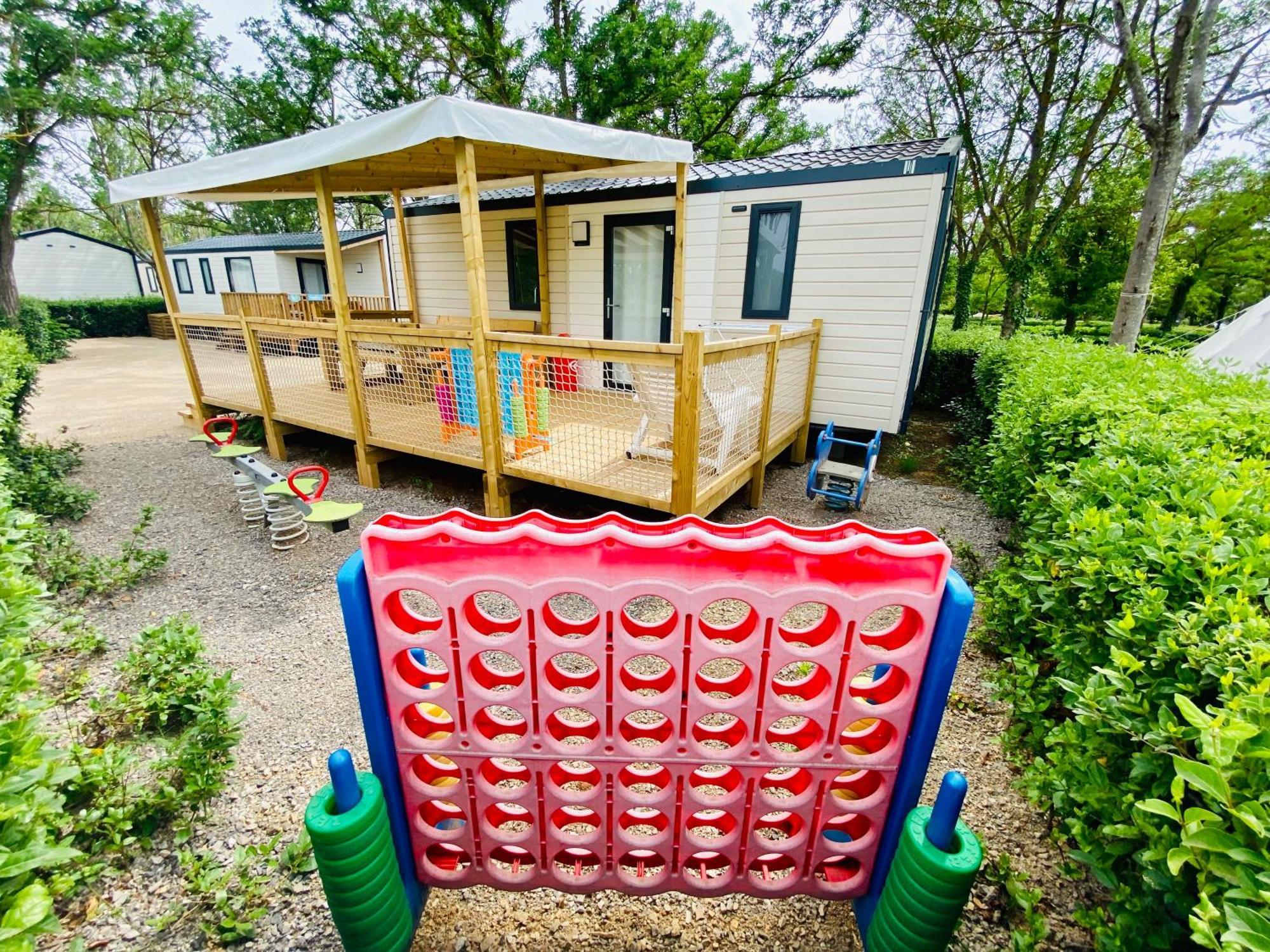 Camping Paradis Family Les Rives De L'Herault Жиняк Екстериор снимка
