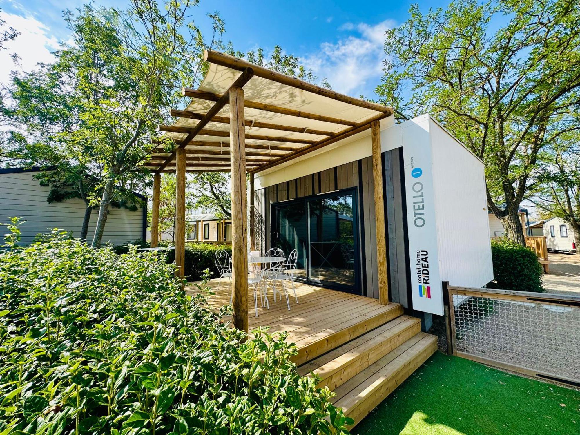 Camping Paradis Family Les Rives De L'Herault Жиняк Екстериор снимка
